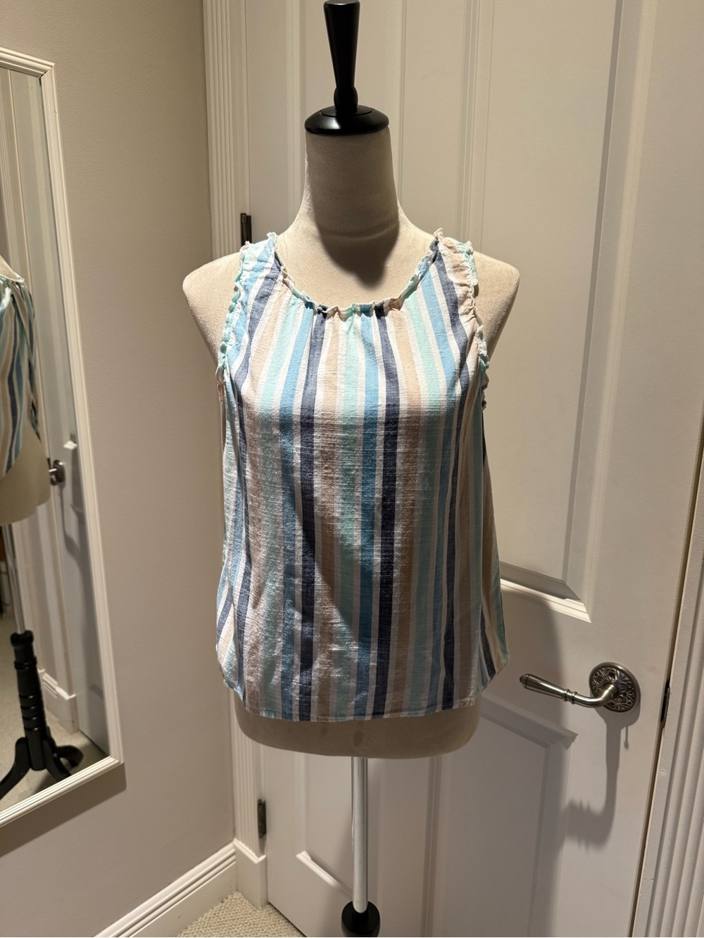 a.n.a Striped Sleeveless Tank Top in Blue, Navy and White
